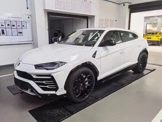 全新兰博基尼urus百万级最运动的suv 地表最快suv