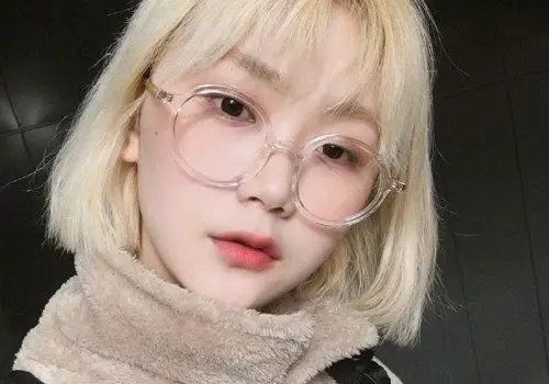 亚麻色头发图片