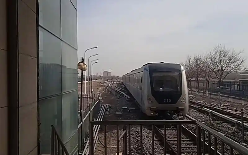 天津地铁三号线小淀站折返进站展望_哔哩哔哩 (゜-゜)つロ 干杯~-bili