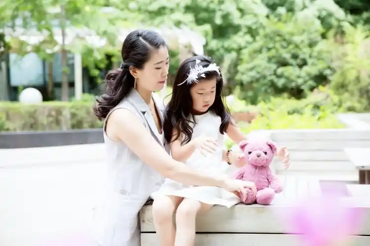 有个女儿真好,可以给她打扮成你想像的样子,可以陪着她一起成长,可以