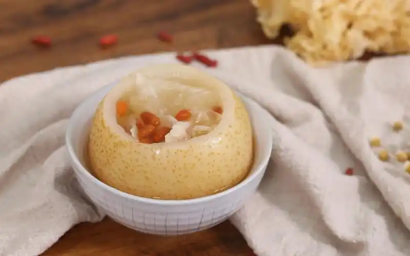 冰糖银耳炖雪梨润肺止咳一盅搞定