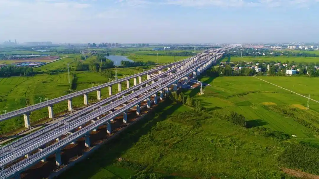 郑万高铁这一段通车了