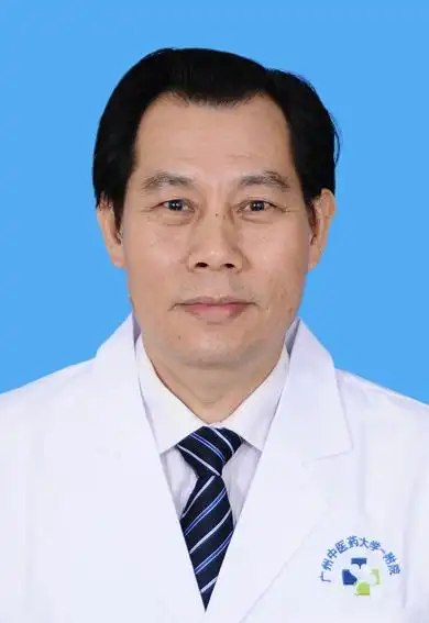 07-13老人报7版   詹宇坚   广州中医药大学第一附属医院眼科主任