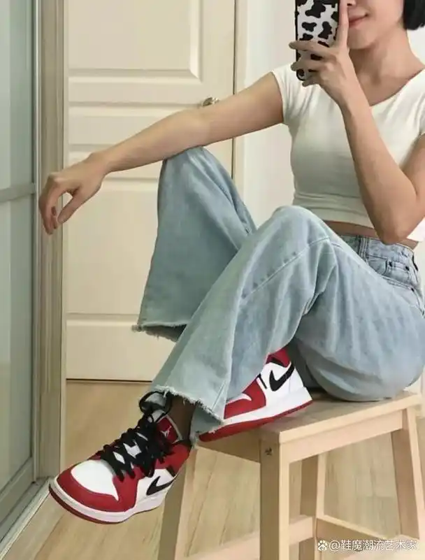 在运动鞋中耐克是非常高端的一个品牌,其中aj这个系列更是受到非常多