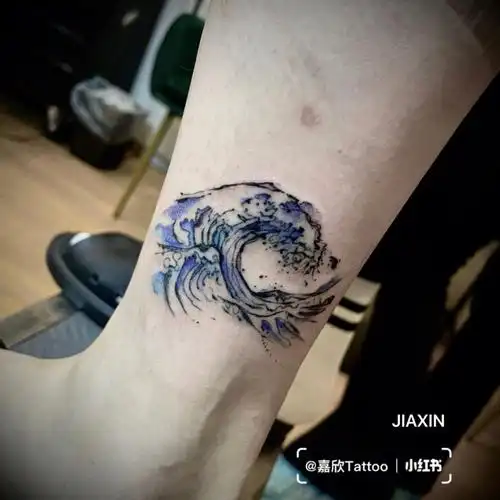 嘉欣纹身作品神奈川冲浪里的