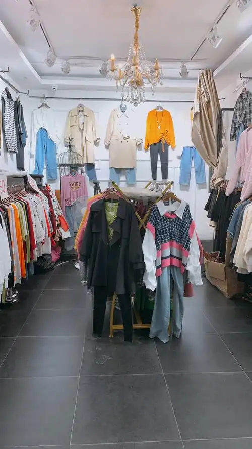 双元商场女装店转让(老区20平),有大量客源价格面议