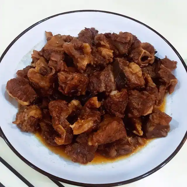 焖卤牛腩,又香又软又入味,下饭一级棒