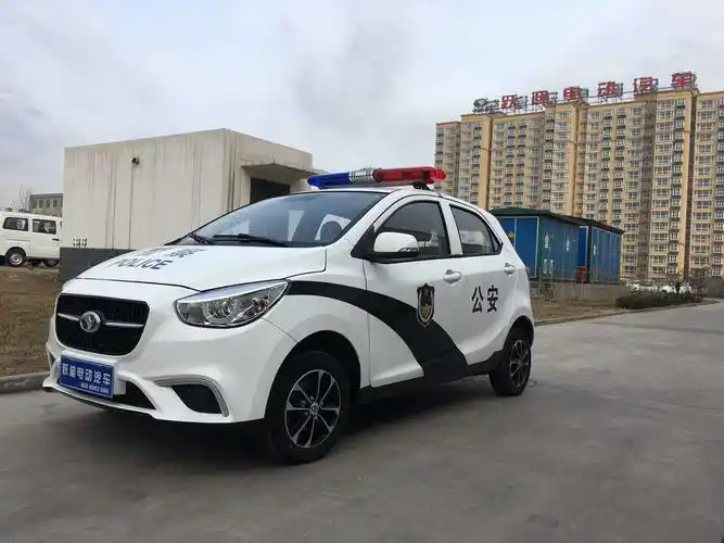 跃迪警用电动巡逻车360j