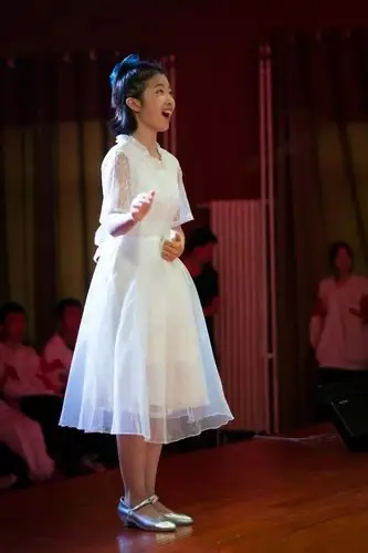 学生风采青春为祖国歌唱海淀实验中学高一年级九年级红五月歌咏比赛