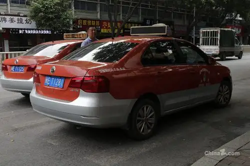 国内油价连续第四次不作调整是怎么回事油价什么时候会降