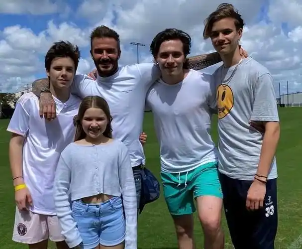 贝克汉姆庆祝47岁生日晒照发文很幸福人生最重要的人都出现了