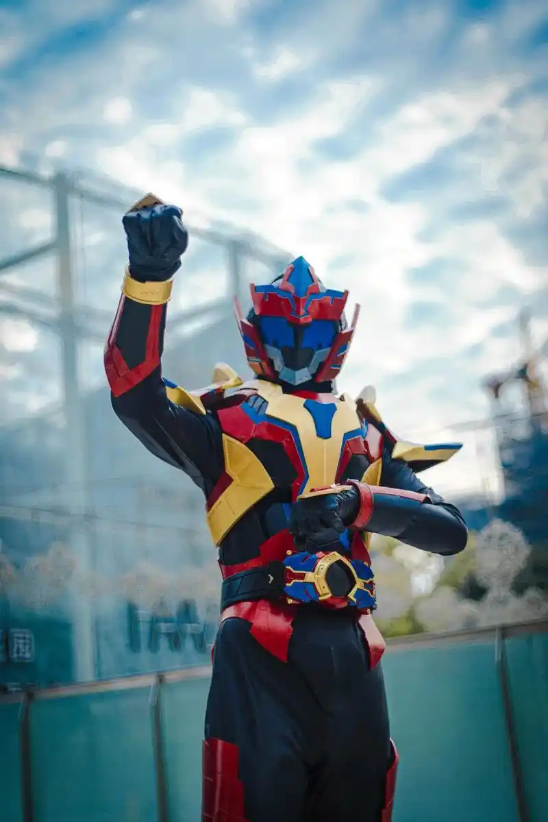 cos #皮套 #铠甲勇士 #铠甲勇士猎铠  #正片#铠甲 - 抖音