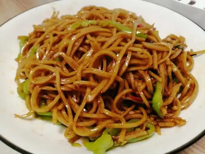 鱼面炒肉的做法