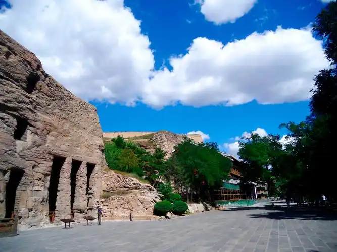 山西大同云冈石窟风光