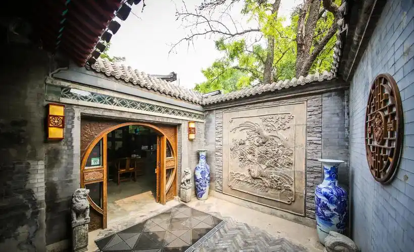 北京能住四合院的人,到底多豪?去他家的私人车库逛一圈就知道!_网易订