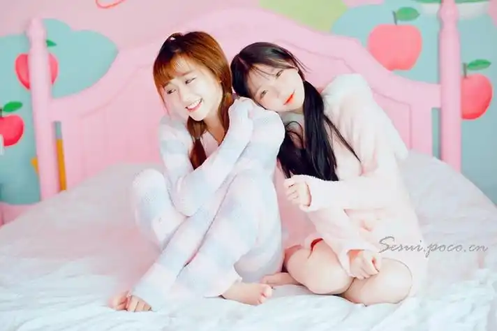 两个小可爱-唯美女生