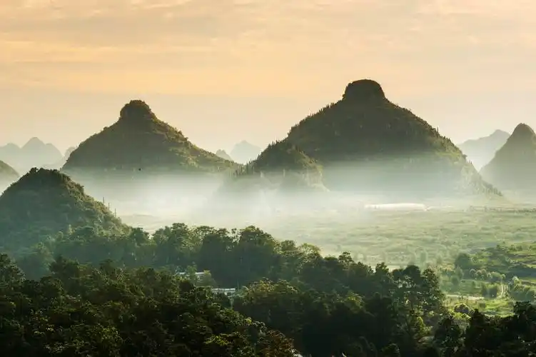双乳峰景区简介