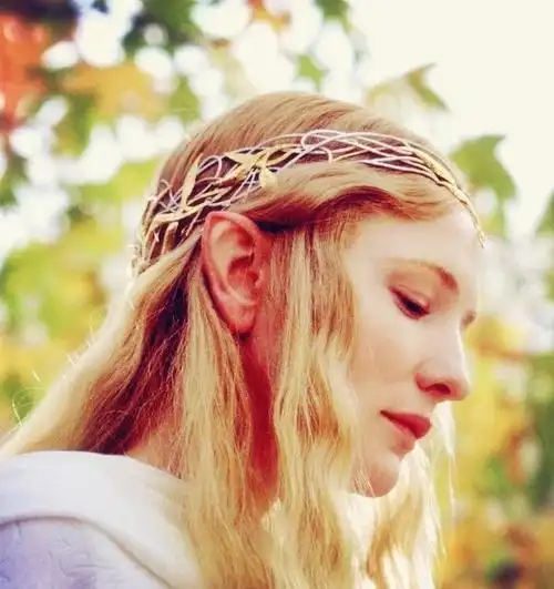 魔戒霍比特人里的女精灵凯兰崔尔为什么这么强