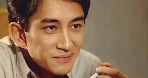 吴启华塑造的古装角色个个堪称经典,年轻时凭借一张斯文而俊俏的脸蛋