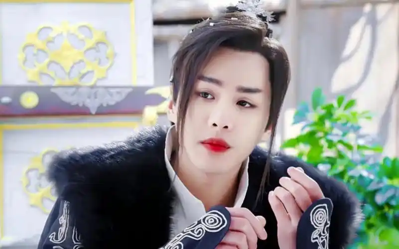 张若昀古装混剪,妖而不娘,那年的羽皇扶额礼惊艳了多少人!