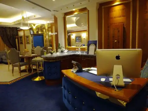 迪拜帆船酒店客房.