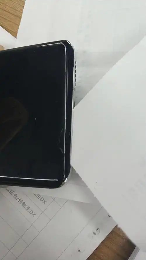 华为p40pro屏幕碎了裂痕售后换了外屏不到一个月又说换整屏