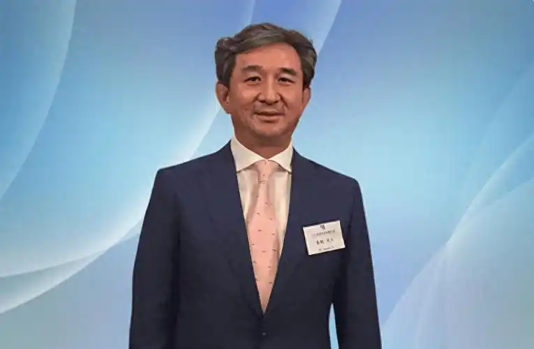 辽宁排名前3位民企,走出1位首富,福建人成大连首富,1人了不得_金卫