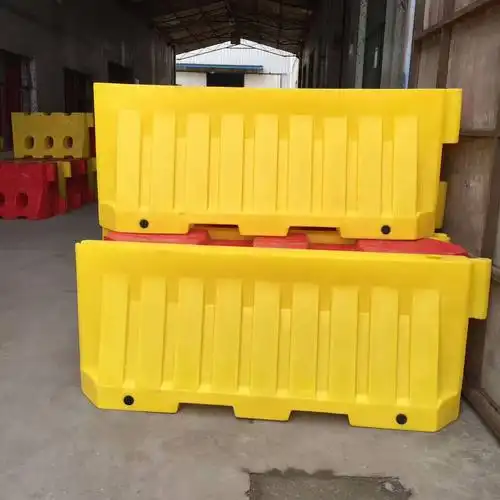 高速养护滚塑水马防撞栏收费站反光防撞墩注水隔离墩