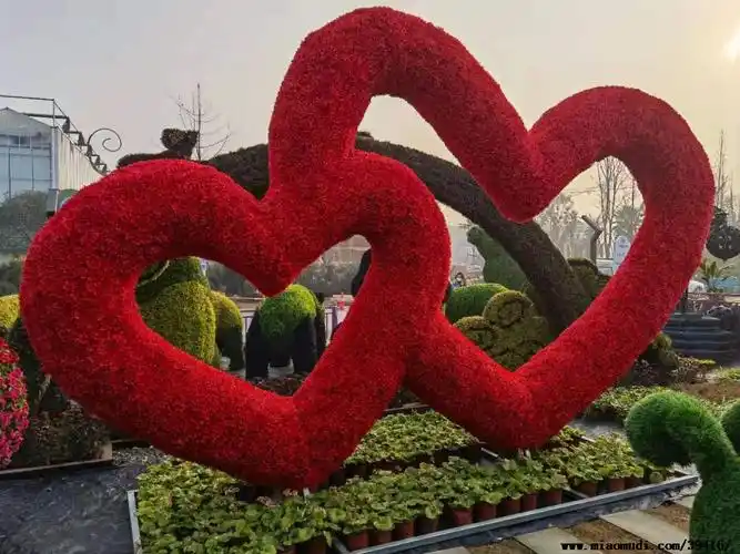 图片展示景观造型