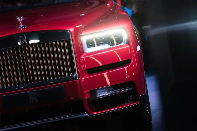 深港澳车展满足膨胀的你,终于有机会摸一摸劳斯莱斯库里南了!