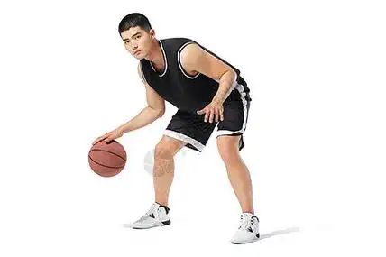 打篮球运球的职员篮球运动员高清图片篮球运动员运球动作高清图片有篮