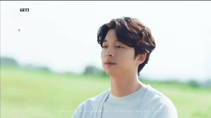 《孤独又灿烂的神-鬼怪》孔侑剧照图片桌面壁纸