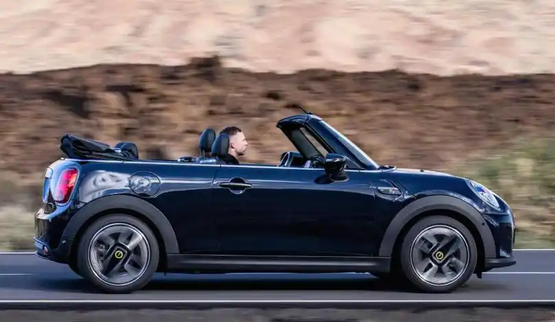 限量999台,情人节的礼物,纯电mini cooper se敞篷车官图发布