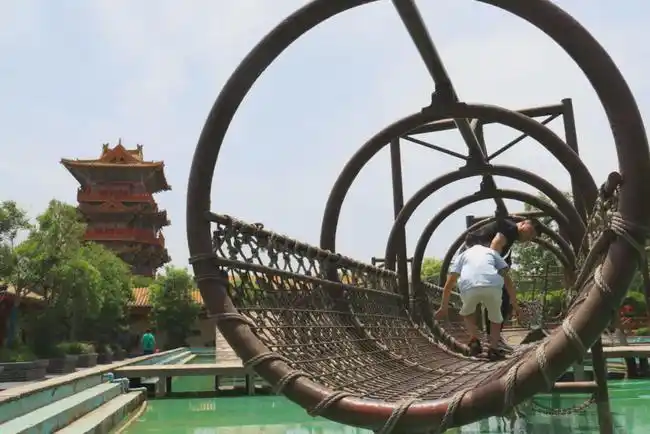 河南开封:清明上河园对全国儿童全部免费!