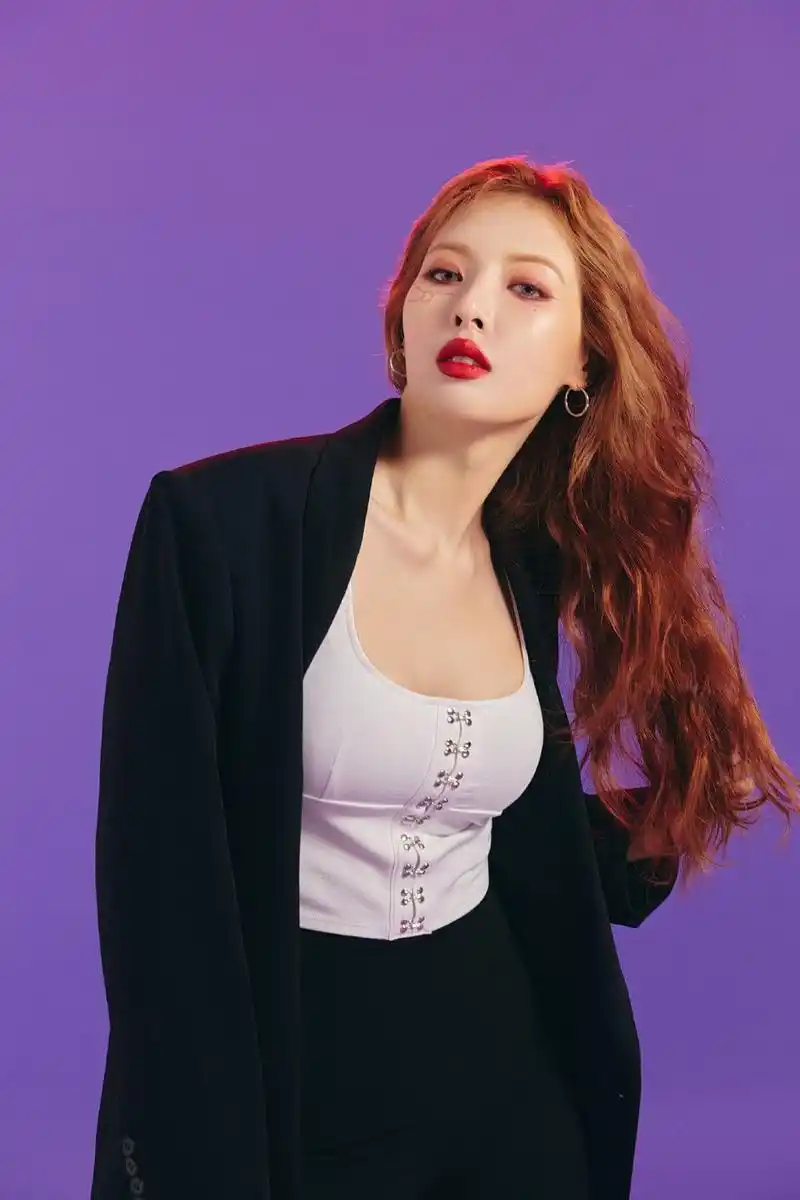 金泫雅中文名:金泫雅职业:,歌手,简介:金泫雅(?