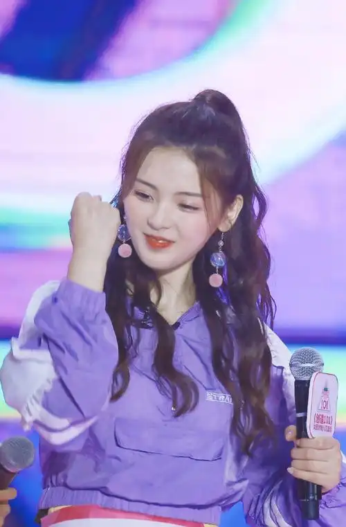 杨超越创造101最新图片