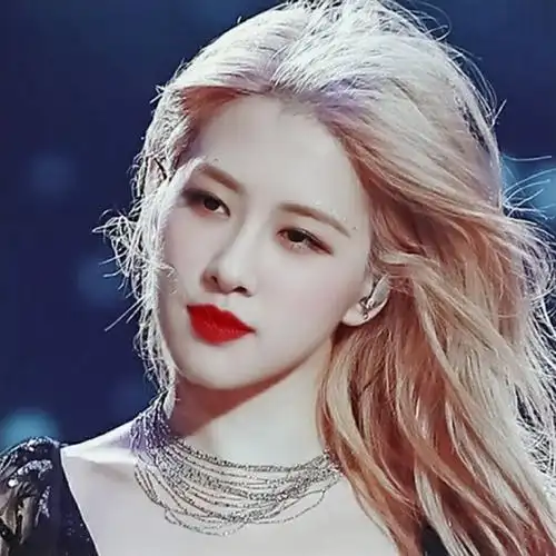 人间野玫瑰朴彩英头像