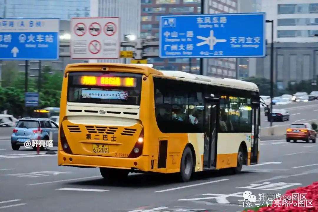 早期南狮脸 丨 广州第二巴士的广汽gz6115sv1型lpg巴士(第一批)