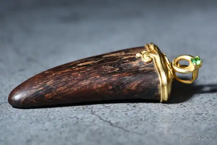 bg0903-2 文莱沉水狼牙包金吊坠4.32克