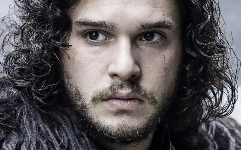 【中文字幕】《 权力的游戏》1-5季中琼恩·雪诺身世之谜暗示镜头汇总