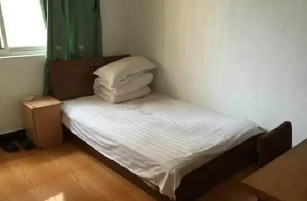 大学城附近的小旅馆:设备简陋,开学季一房难求