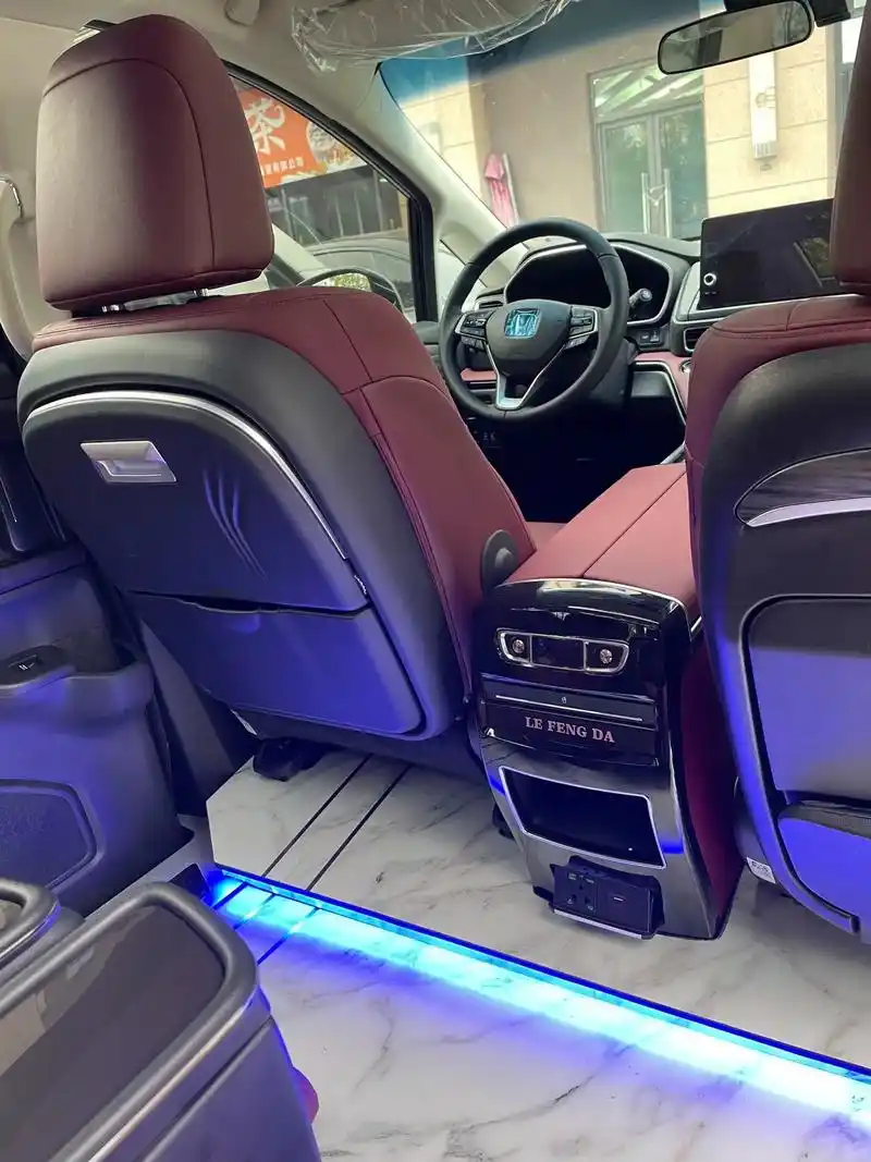 简约风适合任何商务车内饰改装升级.#艾力绅改装 #奥德赛改装 - 抖音