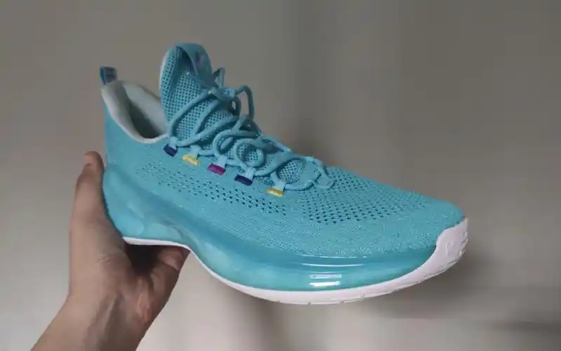 球鞋安踏轻骑兵4代开箱