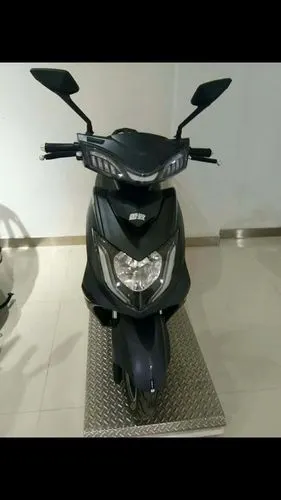 雷致电动车滴水店盛大开业