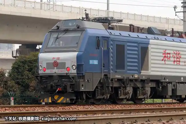 机车户口内燃机车户口电力机车户口铁路机车照片集适用于作者名搜索