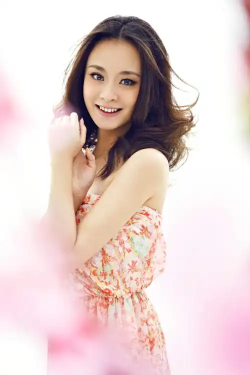 p data-id="go0drtwy74">陈垚(陈佩珊),中国内地女演员,毕业于 a