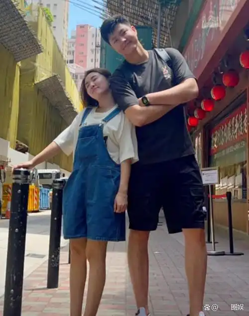 金龟子外孙大名首曝光,王宁给取名很好听,却不被女儿女婿采用