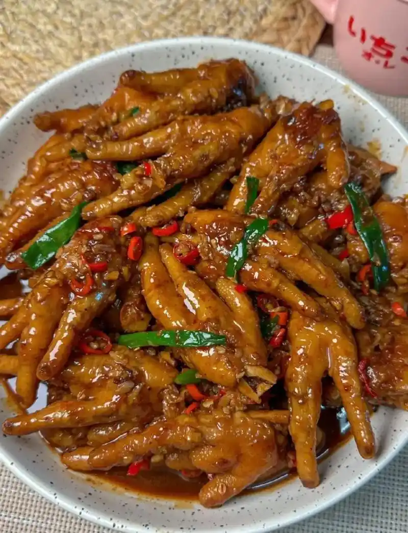 感叹江西人民的智慧这个辣炒鸡爪太好吃了