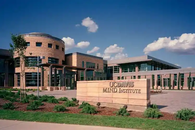 ucd新学期开启(20180927)经过40多天的夏校,通过4门