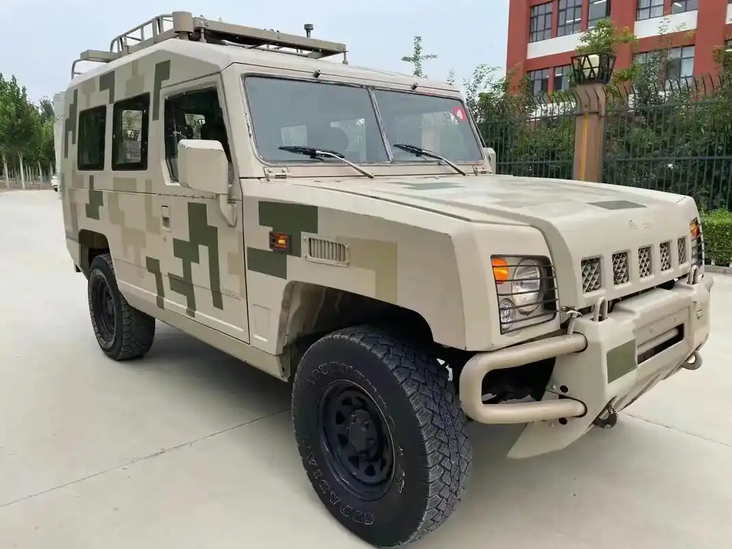 新到退役46615号极品数码迷彩 两门勇士,防化侦察车,两千多公